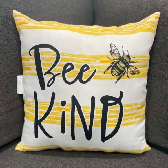 NEW 2Pk Bee Kind Indoor/Outdoor Zip Reversible Throw Pillows - Picture 2 of 4